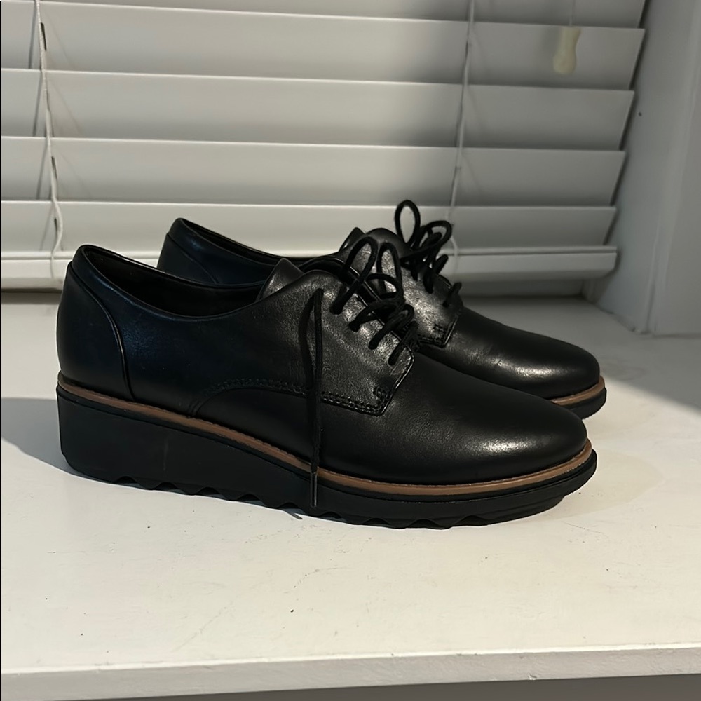 Women's Black Leather Oxford Shoes